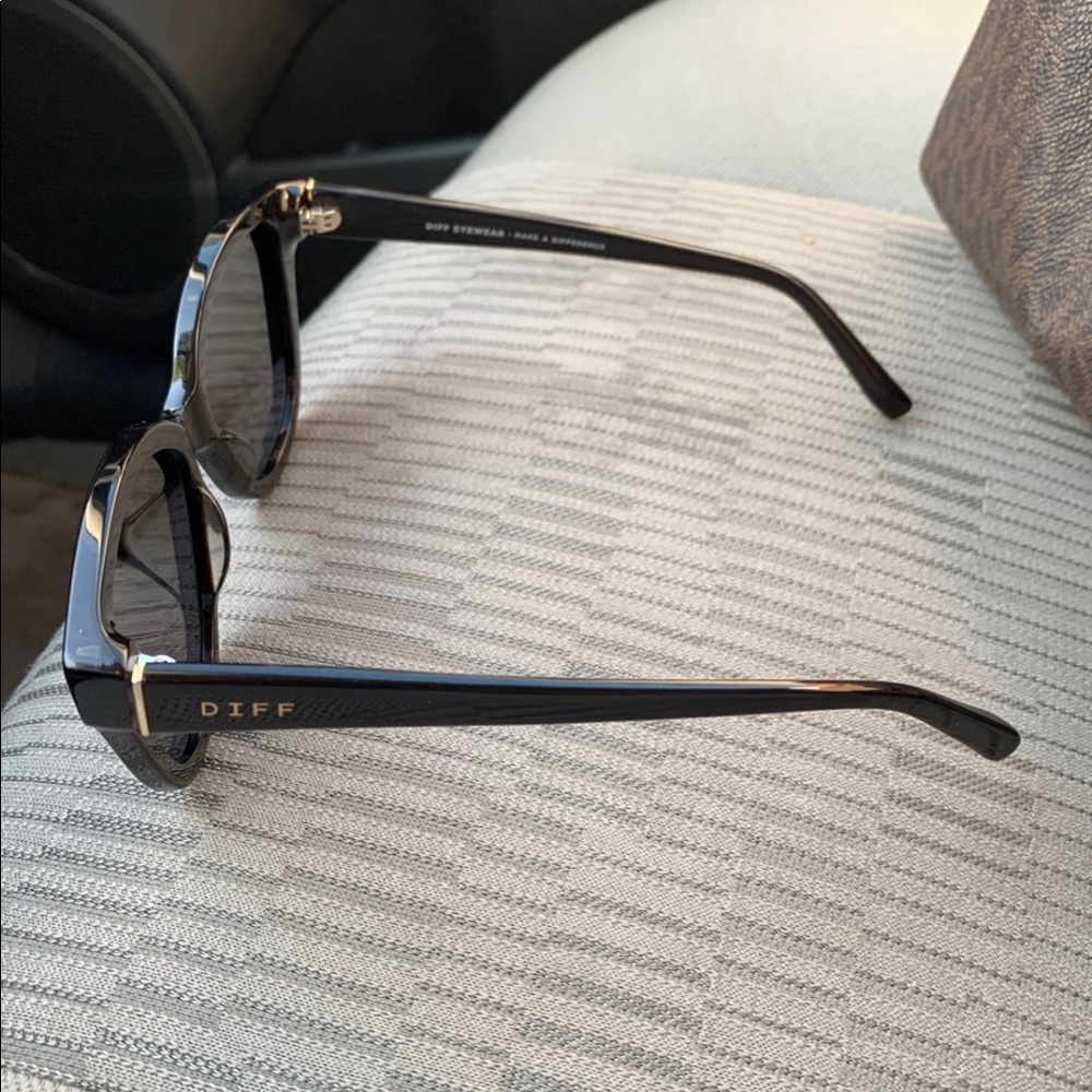 Diff Sunglasses - image 2